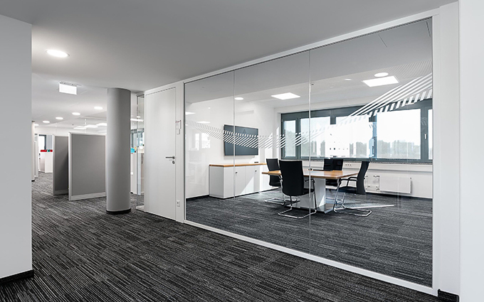 son şirket davası hakkında Siemens commercial building SlimFrame Glass Partition Project
