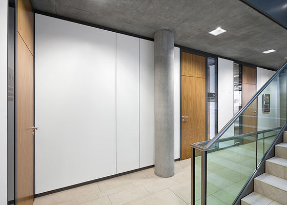 Yüksek ses yalıtımı Katı cam duvar Çift panel bölme güvenlik modüler bölme duvarı